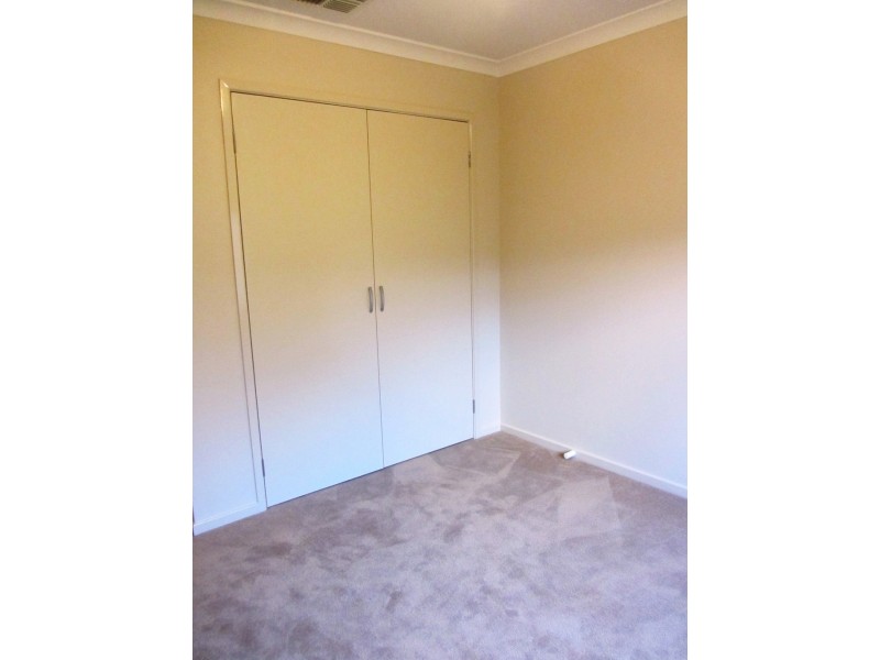 2 Sturt Place, Thurgoona NSW 2640