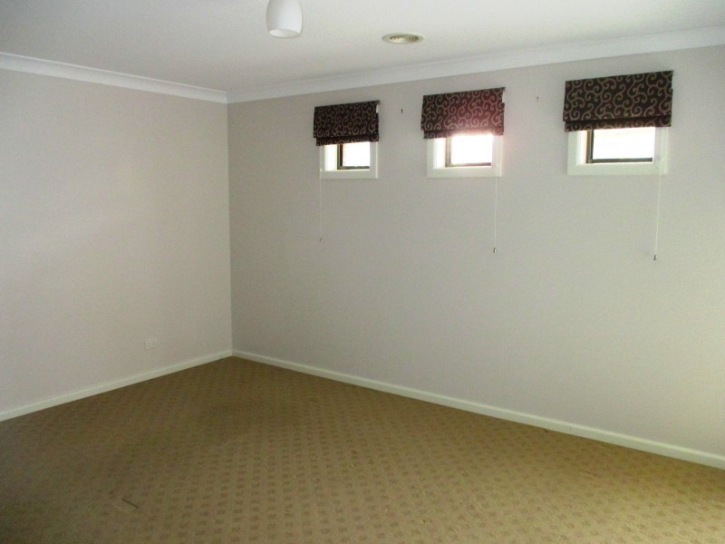 137 Newton Circuit, Thurgoona NSW 2640