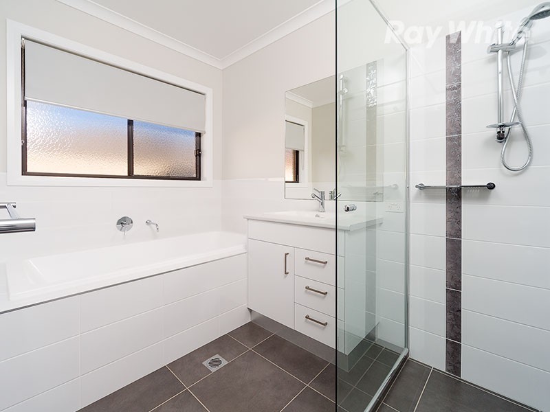 44 Felstead Circuit, Thurgoona NSW 2640