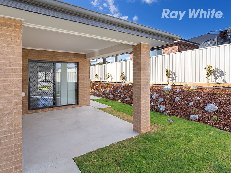 44 Felstead Circuit, Thurgoona NSW 2640