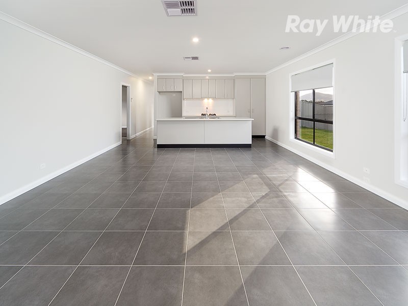 44 Felstead Circuit, Thurgoona NSW 2640