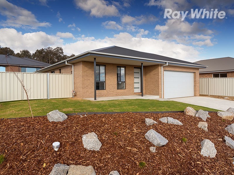 44 Felstead Circuit, Thurgoona NSW 2640