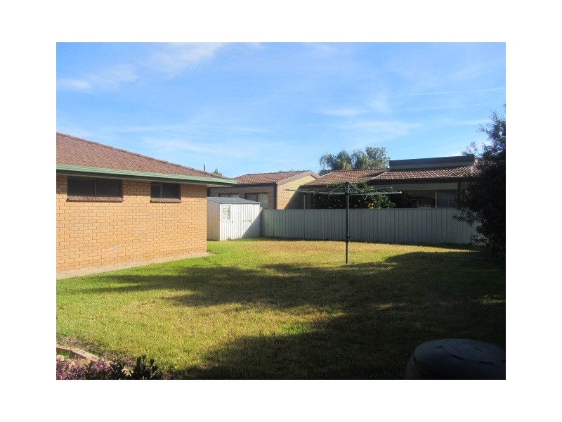 21 Sunwood Drive, Lavington NSW 2641