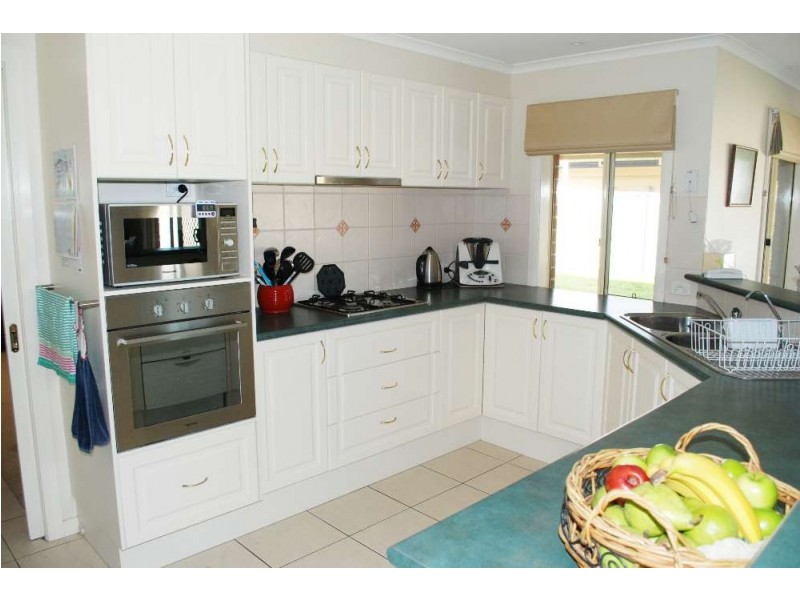 15 Dillagar Place, Springdale Heights NSW 2641