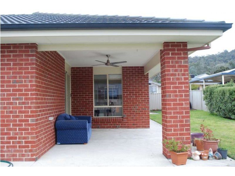 15 Dillagar Place, Springdale Heights NSW 2641