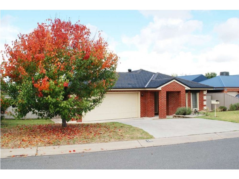 15 Dillagar Place, Springdale Heights NSW 2641