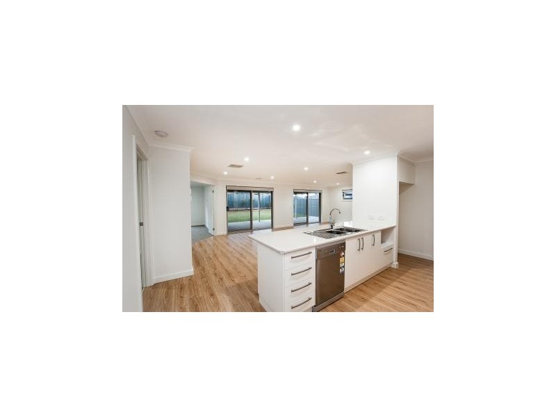 45 Riverboat Drive, Thurgoona NSW 2640