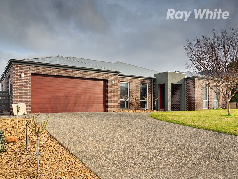 17 Treecreeper Street, Thurgoona NSW 2640