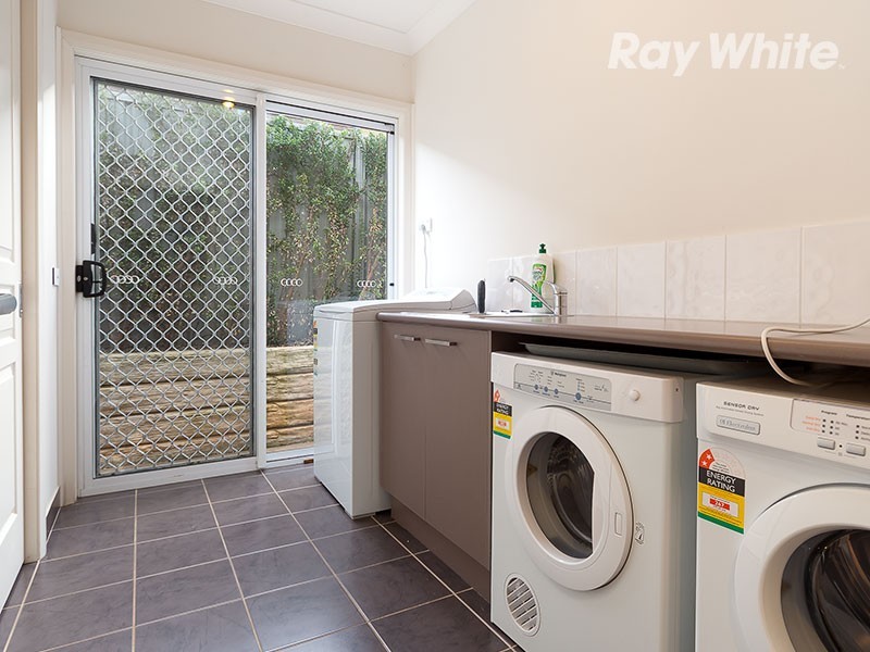 17 Treecreeper Street, Thurgoona NSW 2640