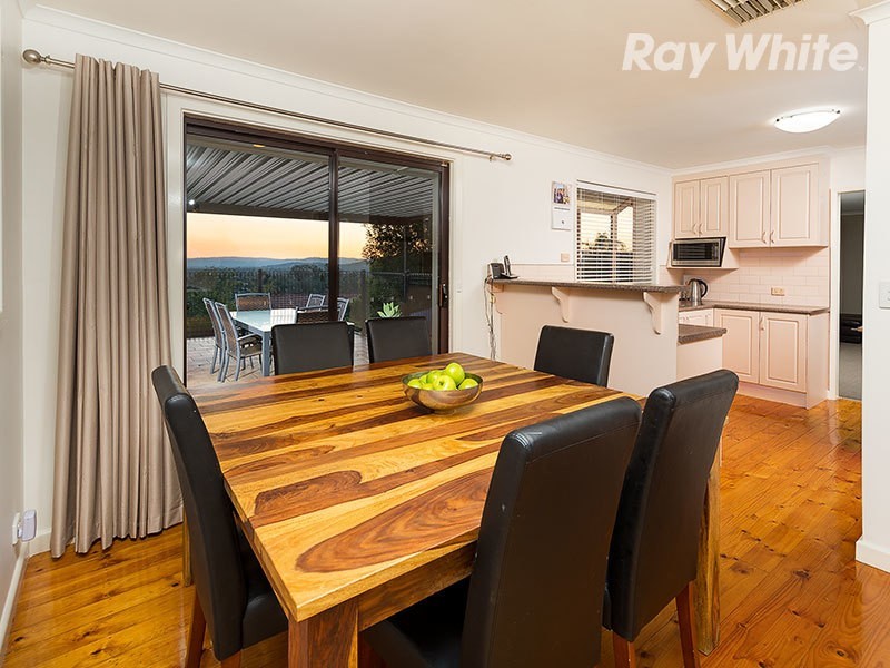 287 Highview Crescent, Lavington NSW 2641