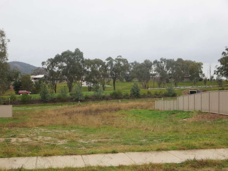 9 Slattery Place, Thurgoona NSW 2640