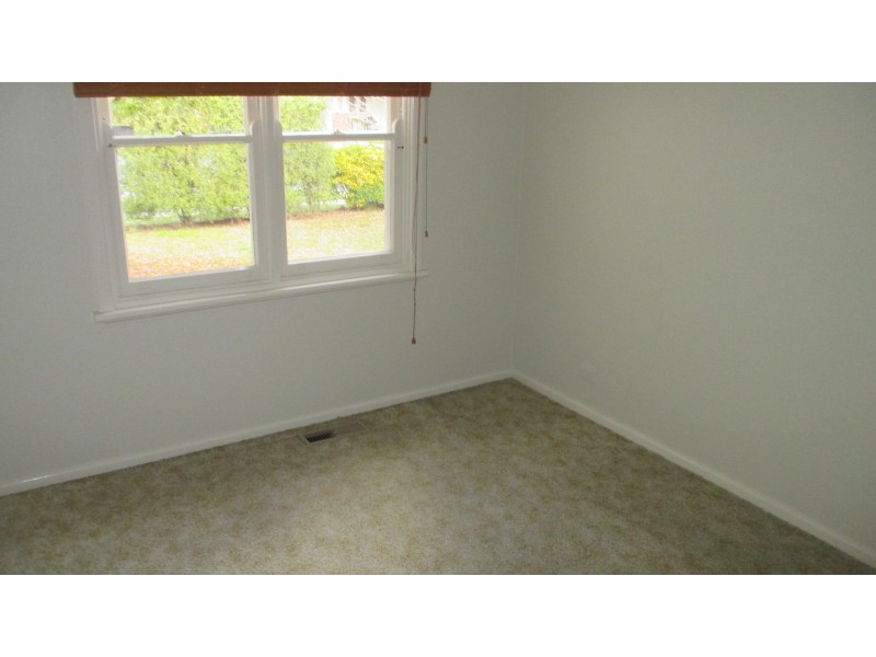 392 Union Road, Lavington NSW 2641