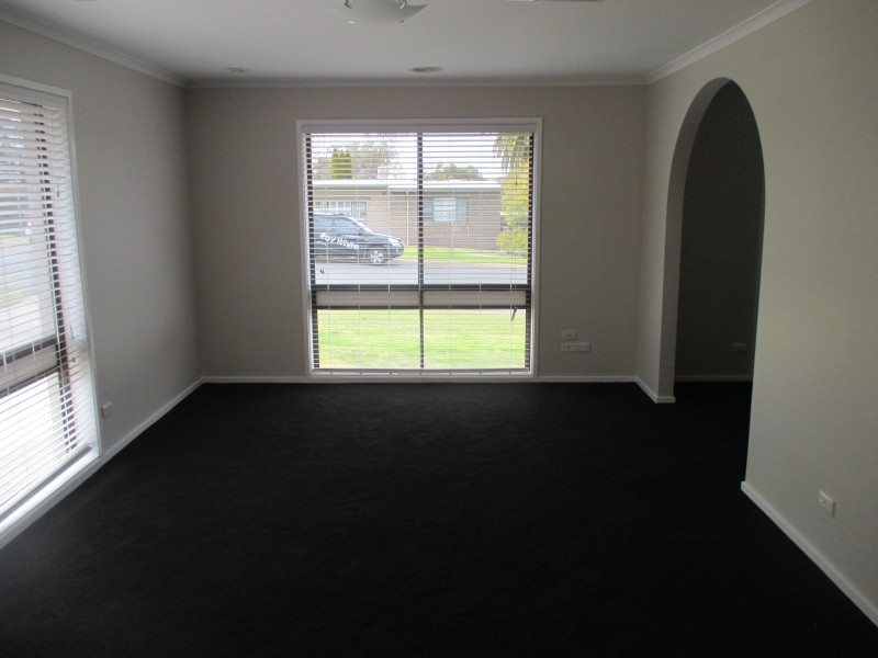 517 Nagle Road, Lavington NSW 2641