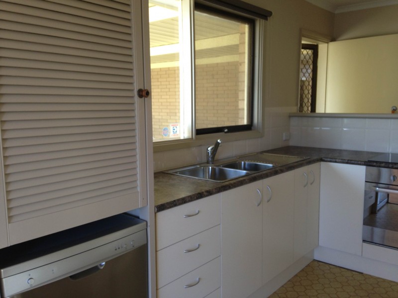 127 Easterby Court, Howlong NSW 2643