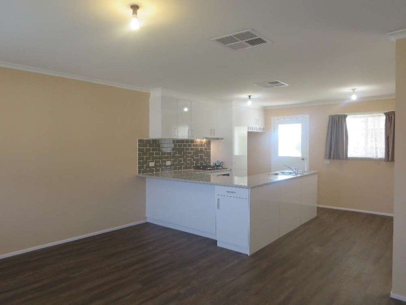 4 Cyprus Place, West Albury NSW 2640