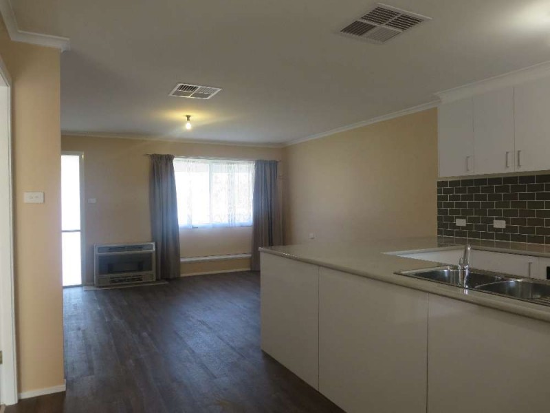 4 Cyprus Place, West Albury NSW 2640