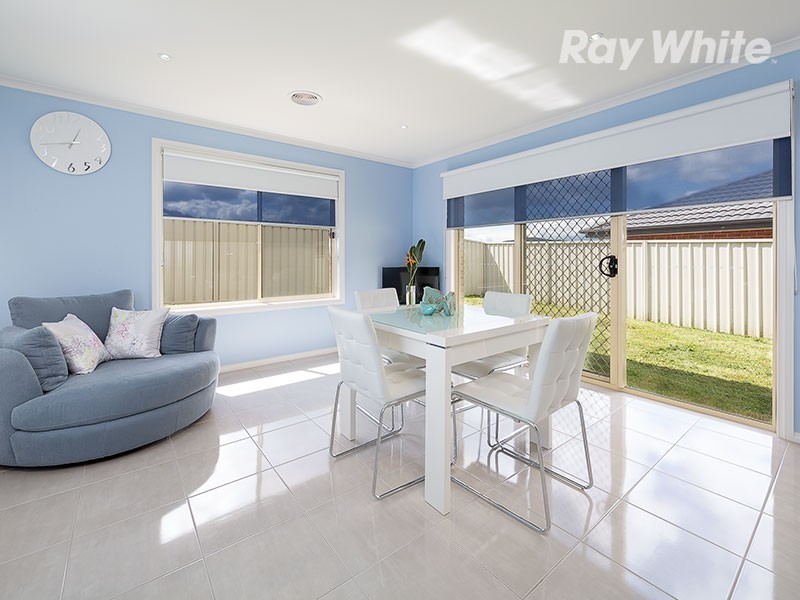 17 Bartleson Place, Hamilton Valley NSW 2641