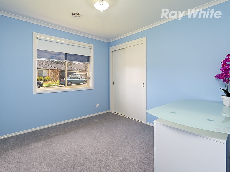 17 Bartleson Place, Hamilton Valley NSW 2641