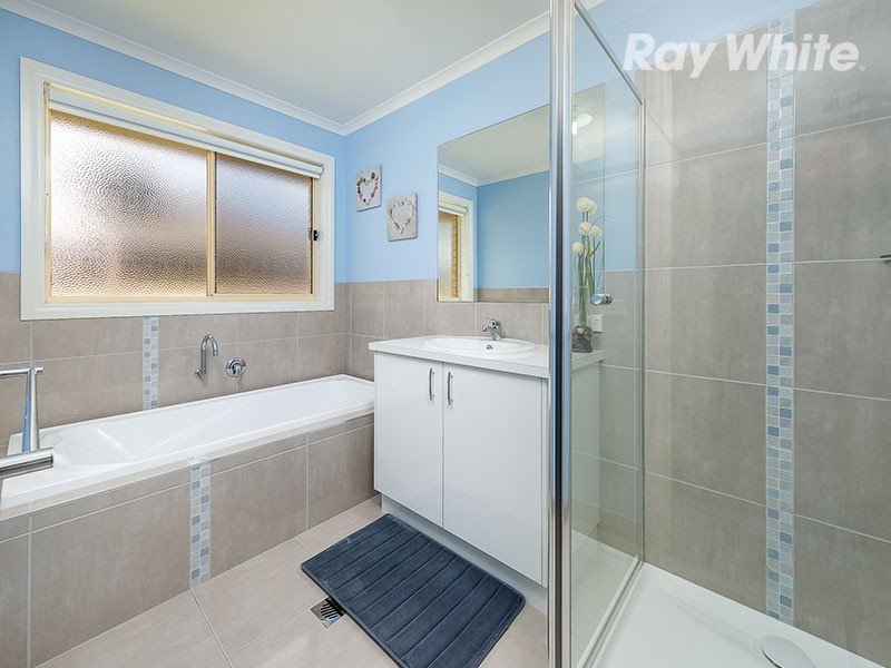 17 Bartleson Place, Hamilton Valley NSW 2641