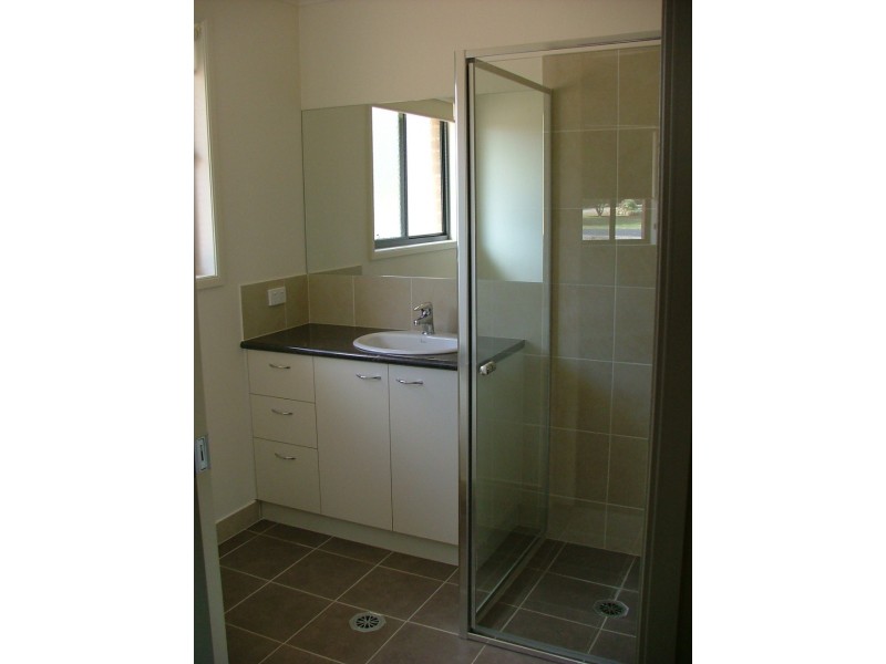 127 Bank Street, Howlong NSW 2643