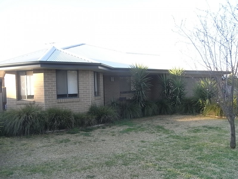 127 Bank Street, Howlong NSW 2643