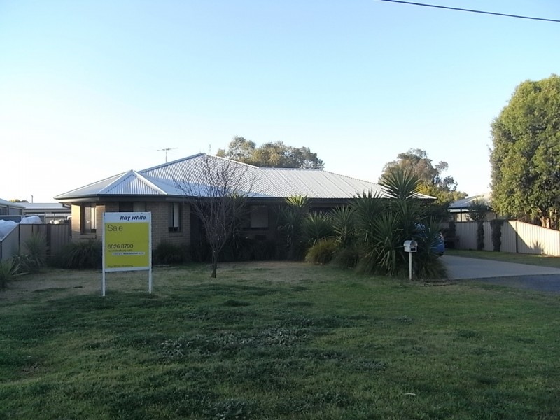 127 Bank Street, Howlong NSW 2643