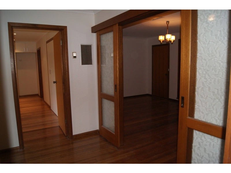 528 Regina Avenue, North Albury NSW 2640