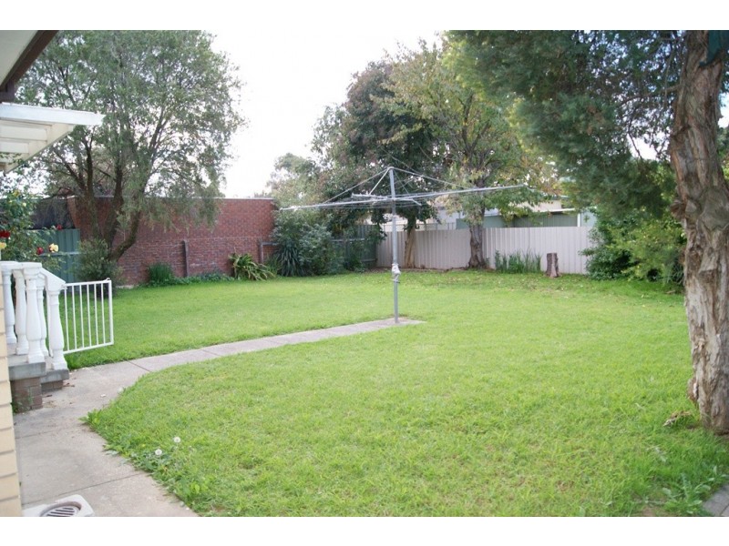 528 Regina Avenue, North Albury NSW 2640