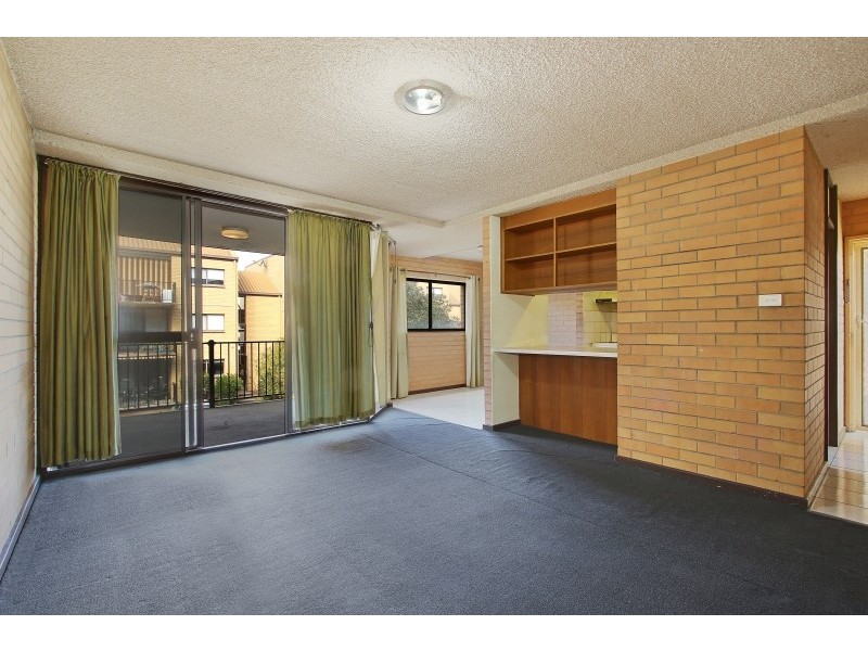 14/429 McDonald Road, Lavington NSW 2641