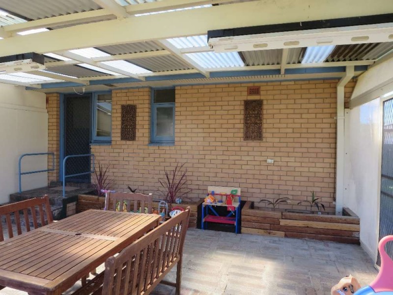 303 Sunshine Court, Lavington NSW 2641