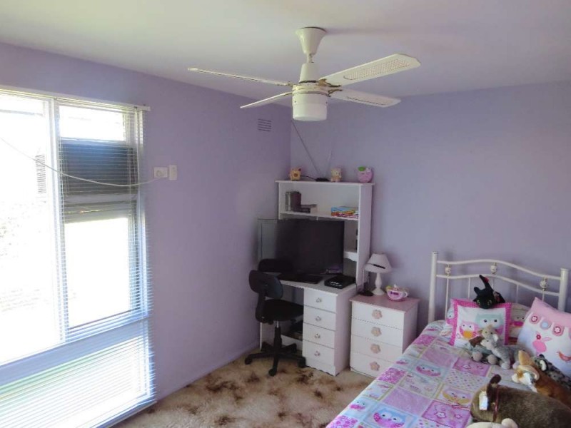 303 Sunshine Court, Lavington NSW 2641