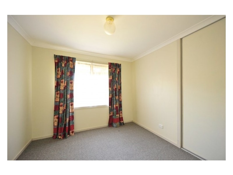 33 Larmer Street, Howlong NSW 2643