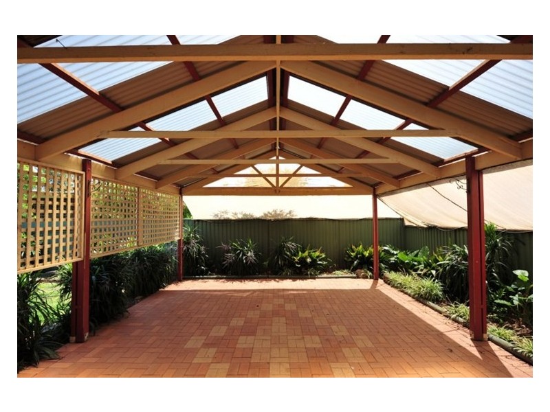 33 Larmer Street, Howlong NSW 2643