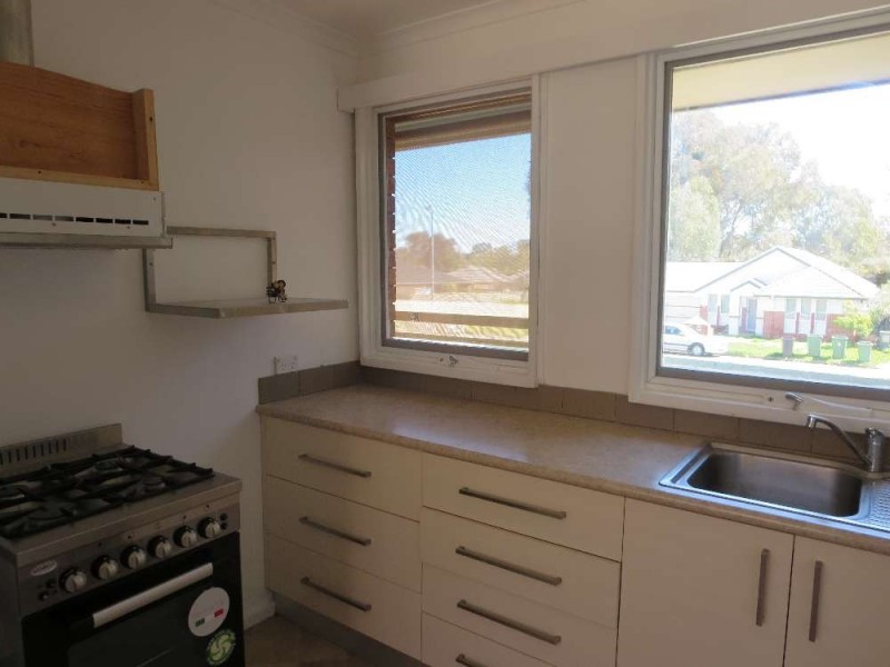 36 Kurrajong Crescent, Albury NSW 2640