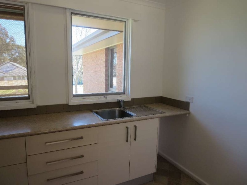 36 Kurrajong Crescent, Albury NSW 2640