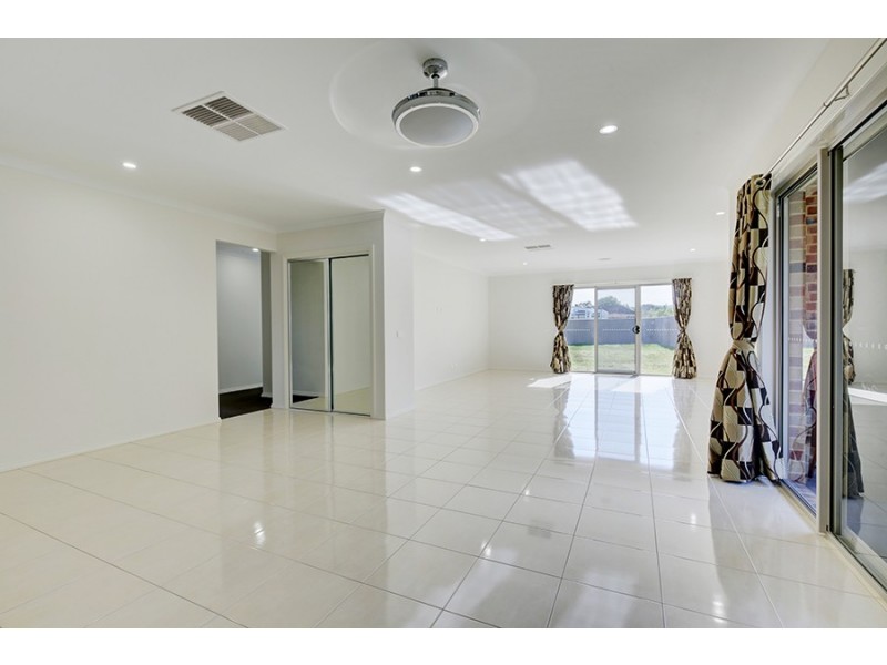 639 Storey Street, Springdale Heights NSW 2641