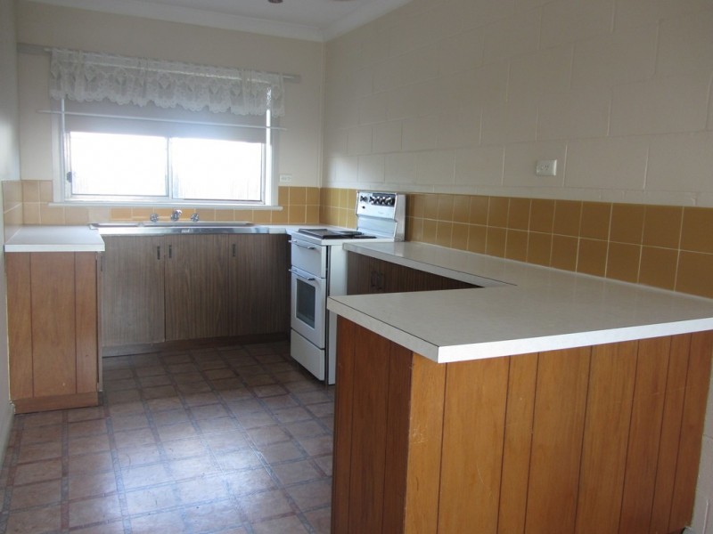 307 Vickers Road, Lavington NSW 2641