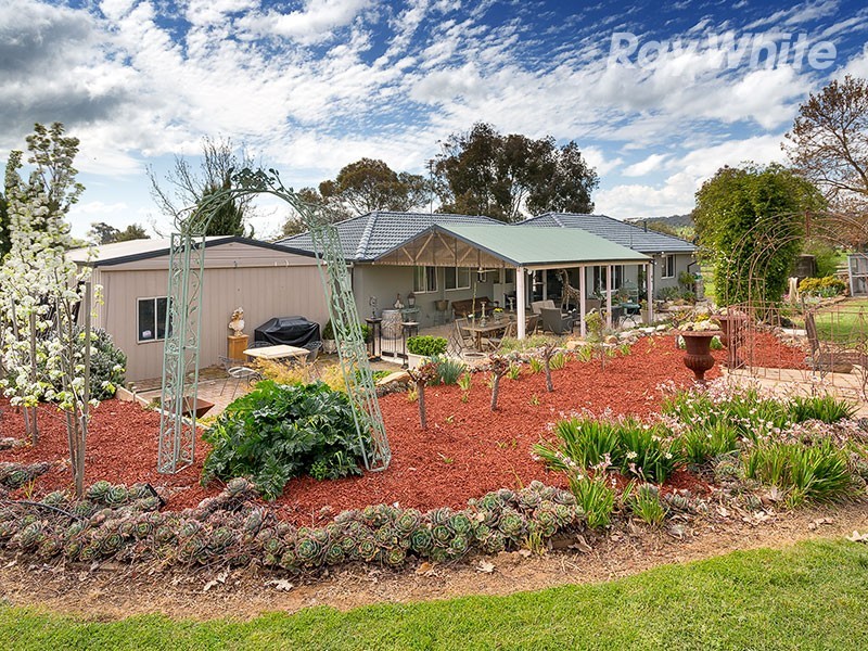 200 Hawthorn Road, Jindera NSW 2642