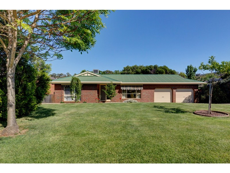 15 Doulton Drive, West Albury NSW 2640