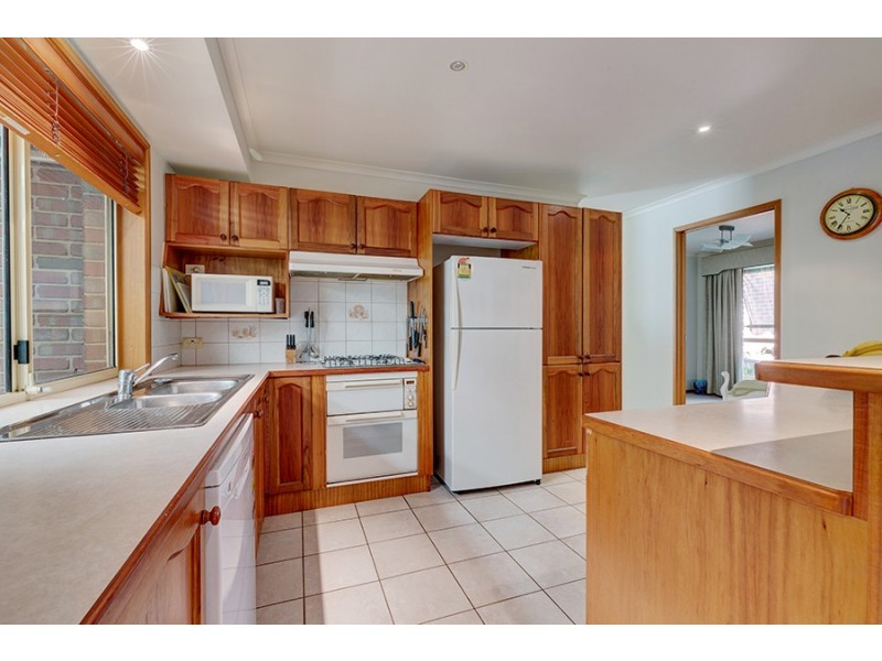 15 Doulton Drive, West Albury NSW 2640