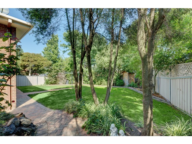 15 Doulton Drive, West Albury NSW 2640