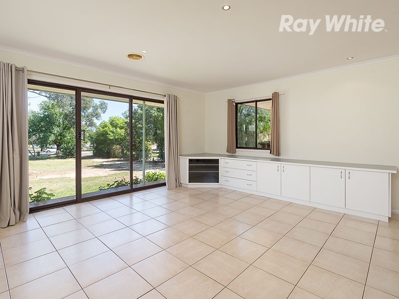 115 Hawkins Street, Howlong NSW 2643