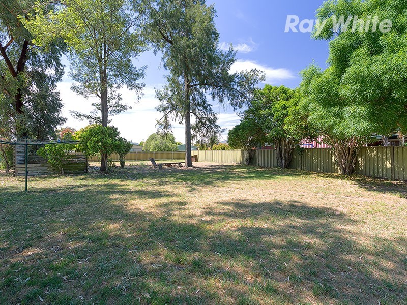 115 Hawkins Street, Howlong NSW 2643