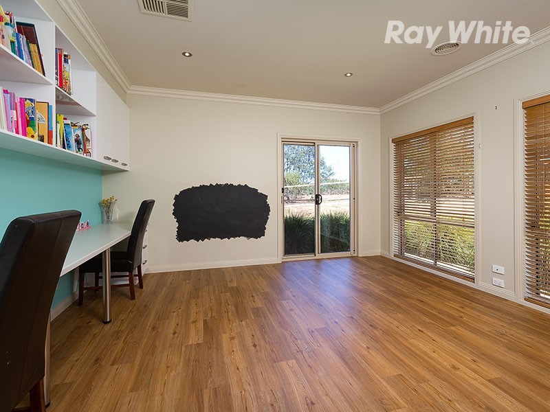 37 Cassinia Court, Thurgoona NSW 2640