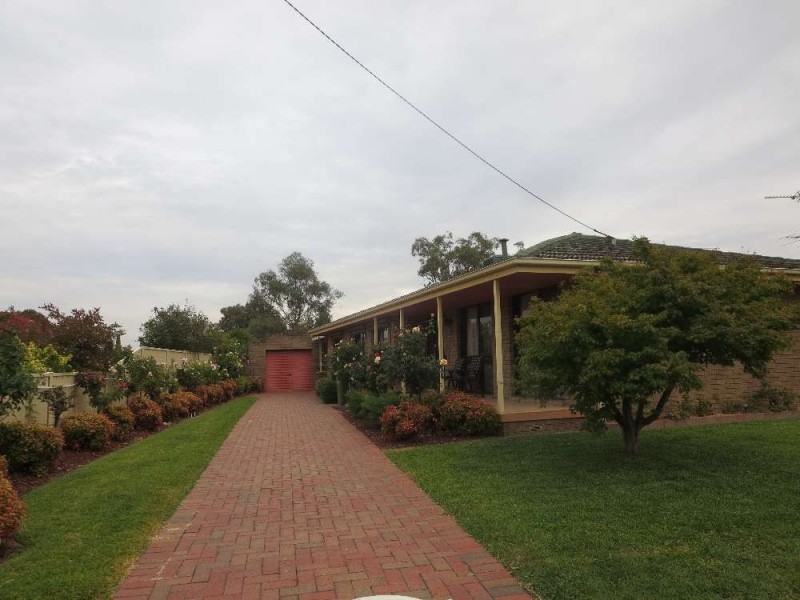 401 Dale Crescent, Lavington NSW 2641