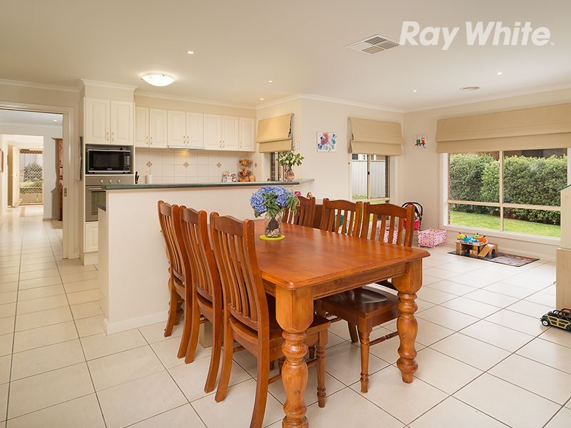 15 Dillagar Place, Springdale Heights NSW 2641