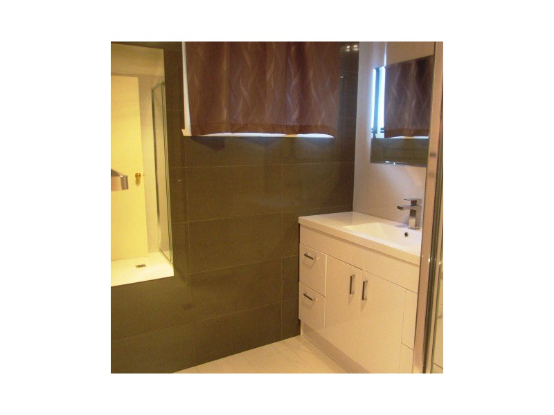 336 Schubach Street, East Albury NSW 2640