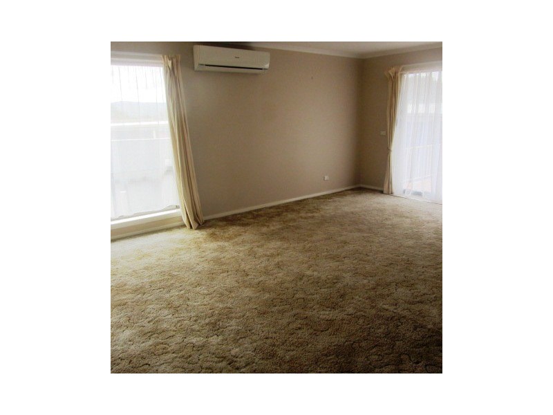 2/270 Vickers Road, Lavington NSW 2641