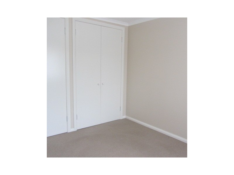 2/270 Vickers Road, Lavington NSW 2641