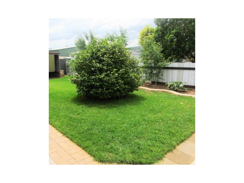 2/270 Vickers Road, Lavington NSW 2641